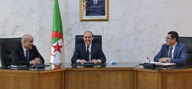 وزير الداخلية و الجماعات المحلية و التهيئة العمرانية يشرف على تنصيب الأمين العام للوزارة