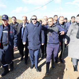 Le ministre de l’Intérieur effectue des visites de terrain dans les wilayas de Chlef, Relizane et Mascara pour constater les effets des perturbations météorologiques et prendre en charge les sinistrés