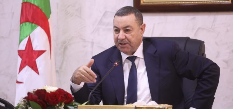 وزير الداخلية والجماعات المحلية والنقل يعقد إجتماع تنسيقي مع السادة ولاة الجمهورية