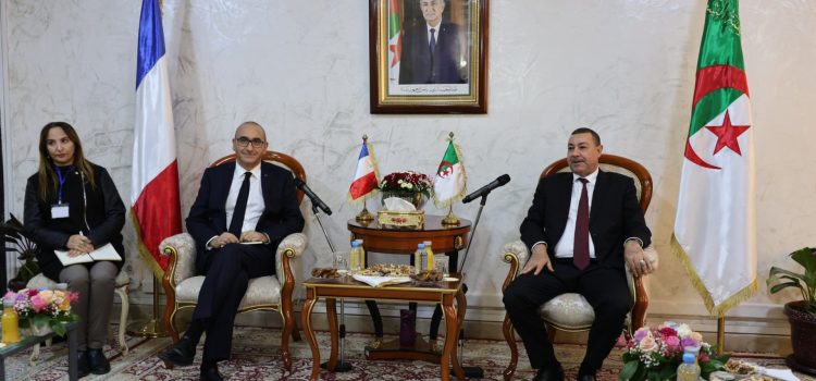 Le Ministre de l’Intérieur, des Collectivités Locales et des Transports reçoit son homologue français