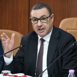 Le ministre de l’Intérieur présente le projet de loi organique modifiant et complétant l’ordonnance n° 21-01 du 10 mars 2021 relative au régime électoral devant la commission compétente de l’Assemblée populaire nationale