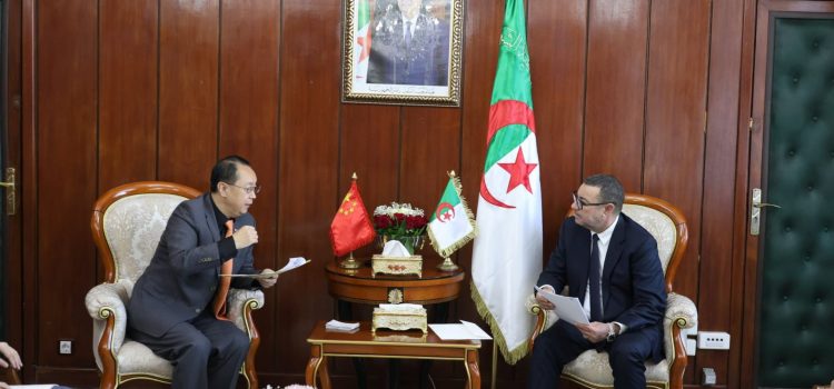 Le ministre de l’Intérieur, des Collectivités locales et des Transports reçoit l’ambassadeur de la République populaire de Chine