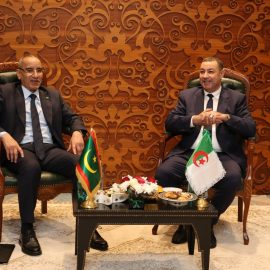 وزير الداخلية يستقبل وزير الداخلية واللامركزية بالجمهورية الإسلامية الموريتانية