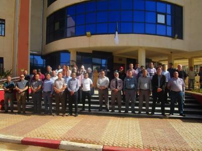 موظفي وزارة الداخلية يقفون دقيقة صمتٍ، ترحما على أرواح شهداء مظاهرات 17 أكتوبر 