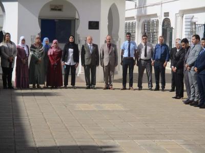 موظفي وزارة الداخلية يقفون دقيقة صمتٍ، ترحما على أرواح شهداء مظاهرات 17 أكتوبر 